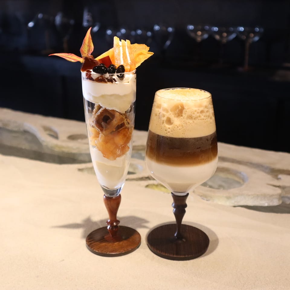 木と硝子の器 沐 パフェ・サンデー KAKIパフェとカプチーノ