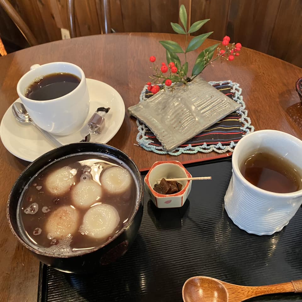茶房まるげん ぜんざい 豆乳白玉入りのぜんざい