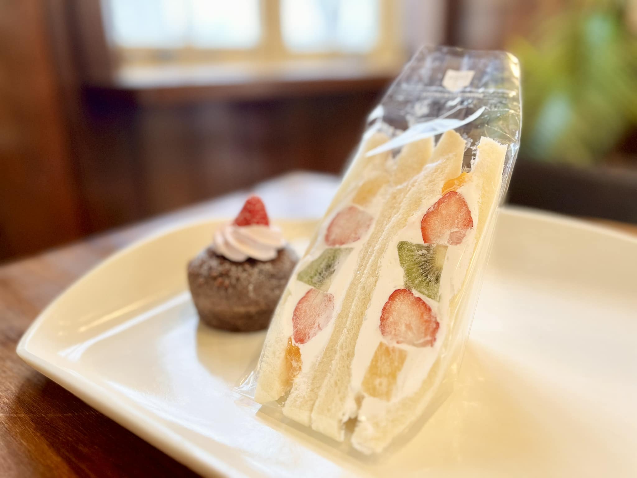 ココラデ (Cocorade) サンド フルーツサンド&フレーズショコラ
