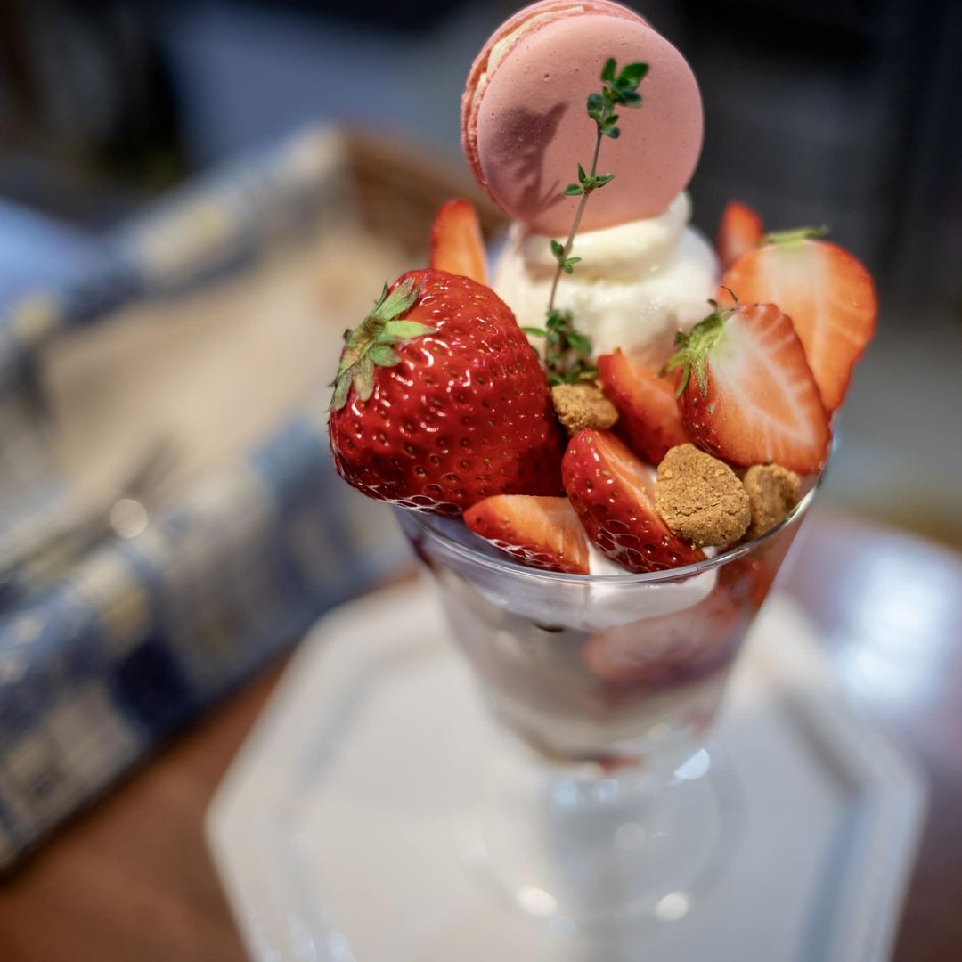 cafe VALEUR(カフェ ヴァルール) パフェ・サンデー 苺のパフェ