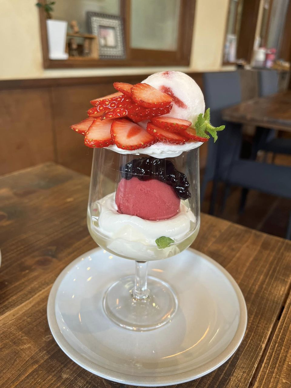 kitchen FUTARIYA（キッチン フタリヤ）&nbsp;パフェ・サンデー&nbsp;春いちごとベリーの春パフェ