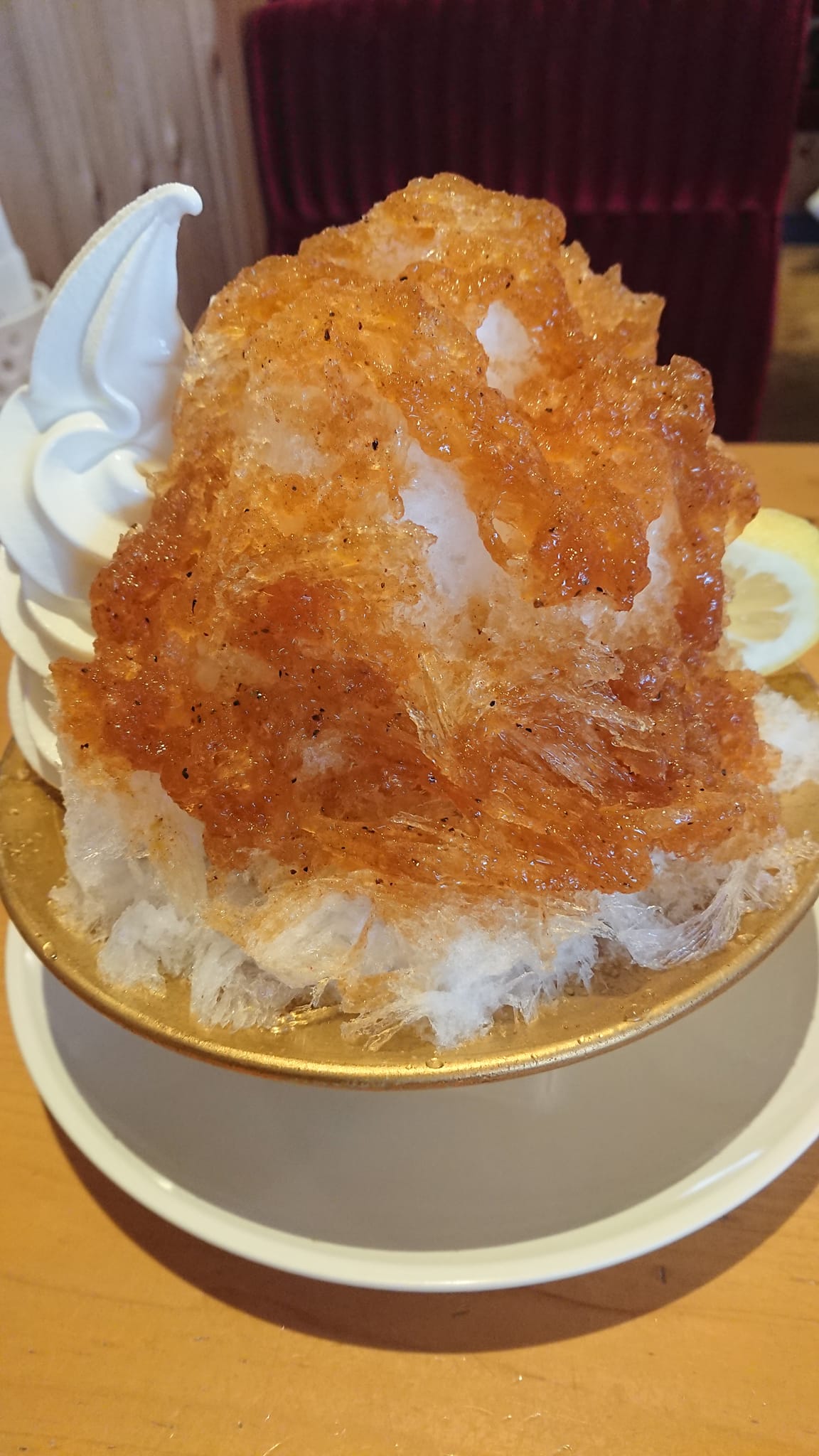 コメダ珈琲店(コメダコーヒーテン) かき氷・フラッペ クラフトコーラのかき氷ソフトクリーム添え