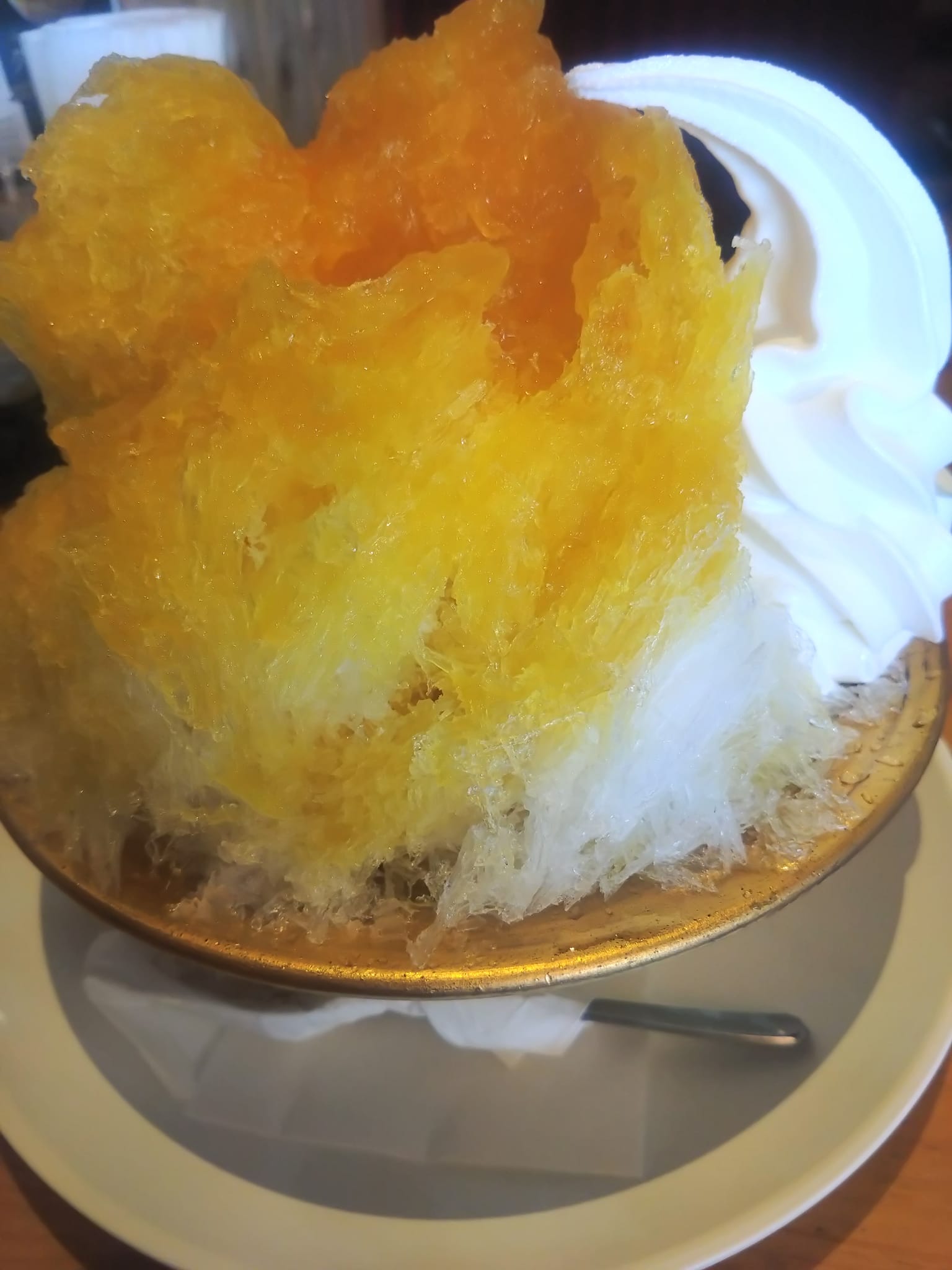 コメダ珈琲店(コメダコーヒーテン) アイス・ジェラート マンゴー&ジャスミンティーにソフトクリーム添えレギュラーサイズ