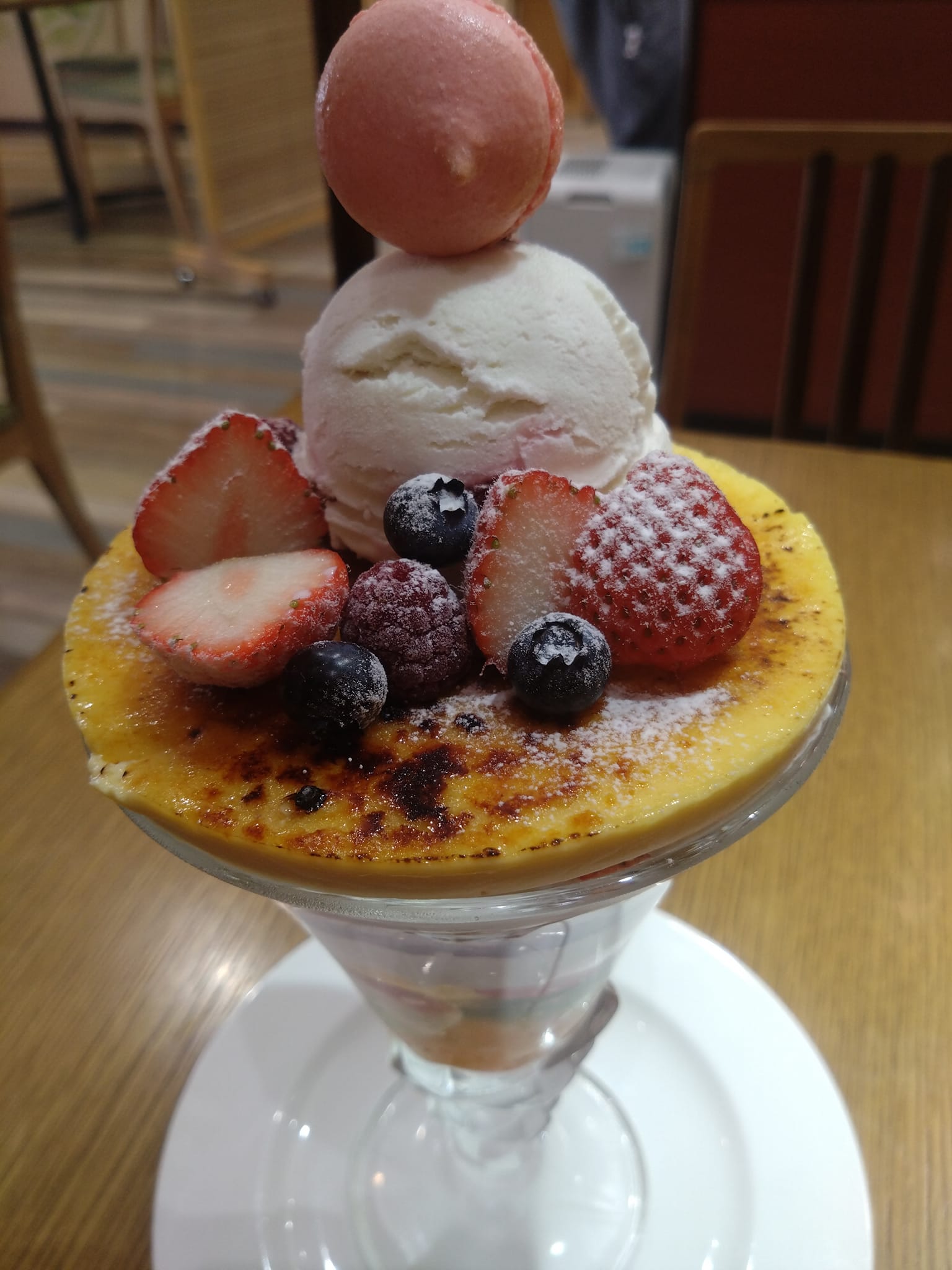 パティスリーヒラノ(cafe HIRANO) パフェ・サンデー クレームブリュレのパフェ