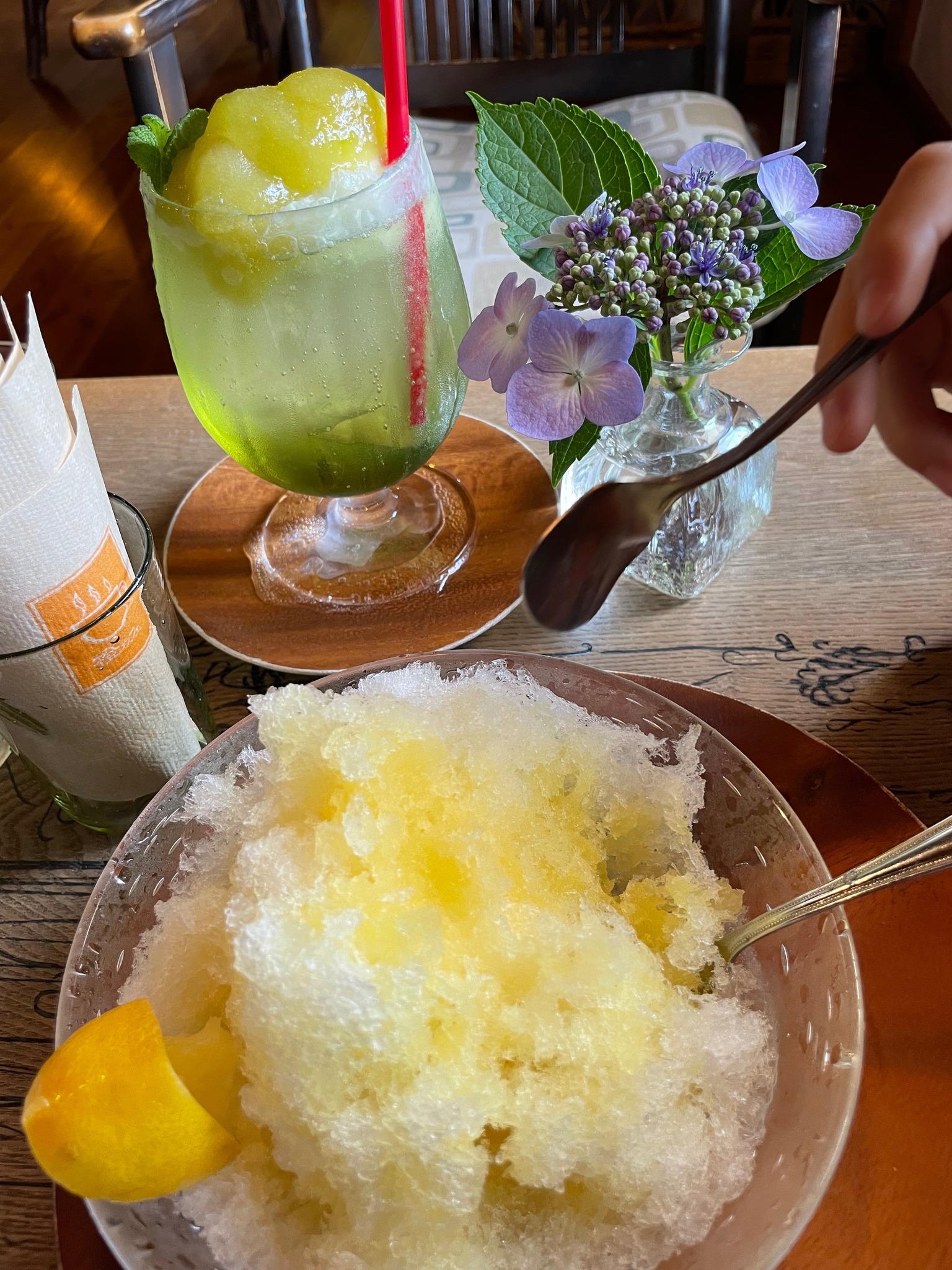 &nbsp;かき氷・フラッペ&nbsp;かき氷とクリームソーダ