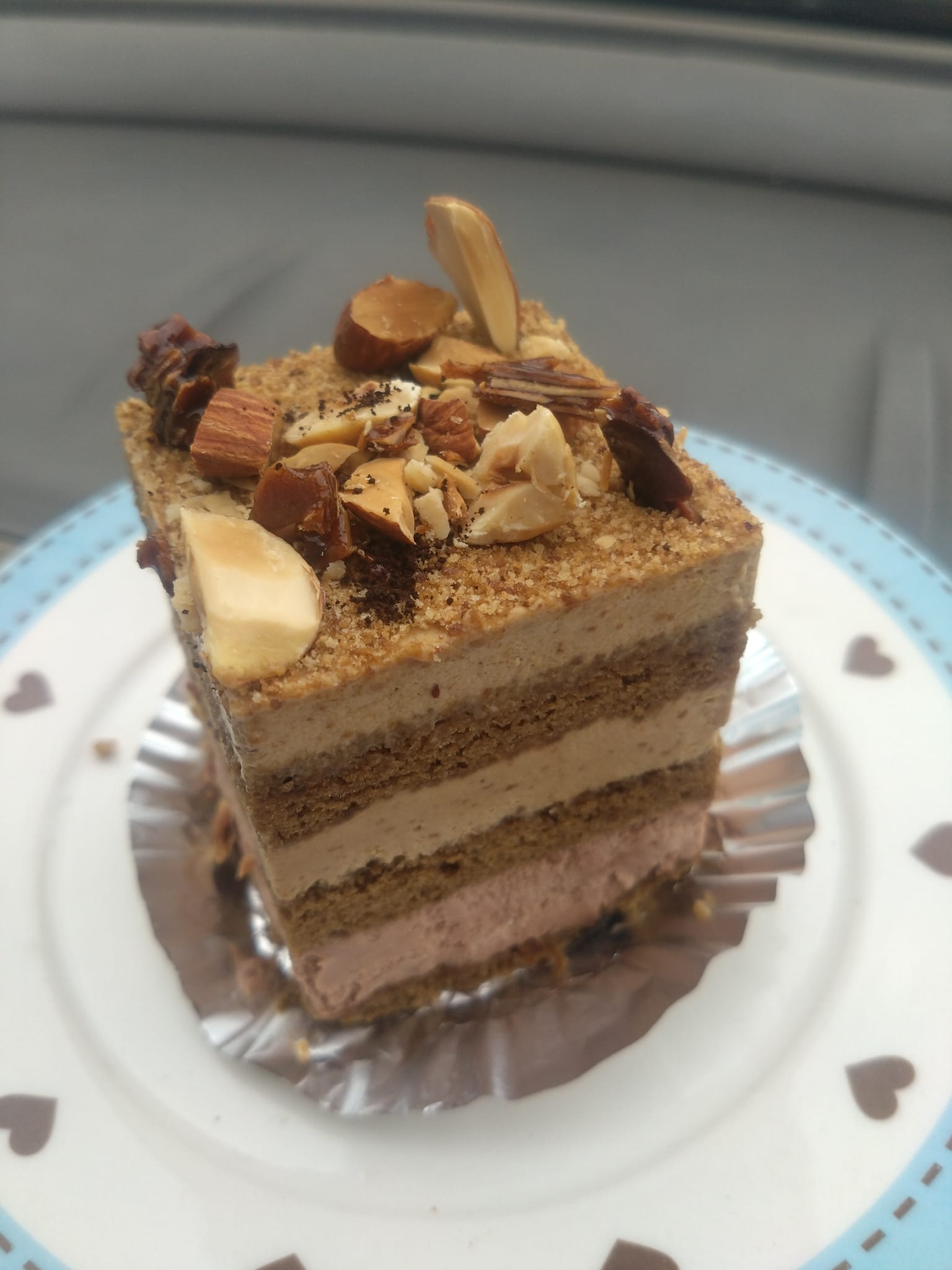 KEINOSHIN(ケイノシン) ケーキ・タルト コーヒーとプラリネのケーキ