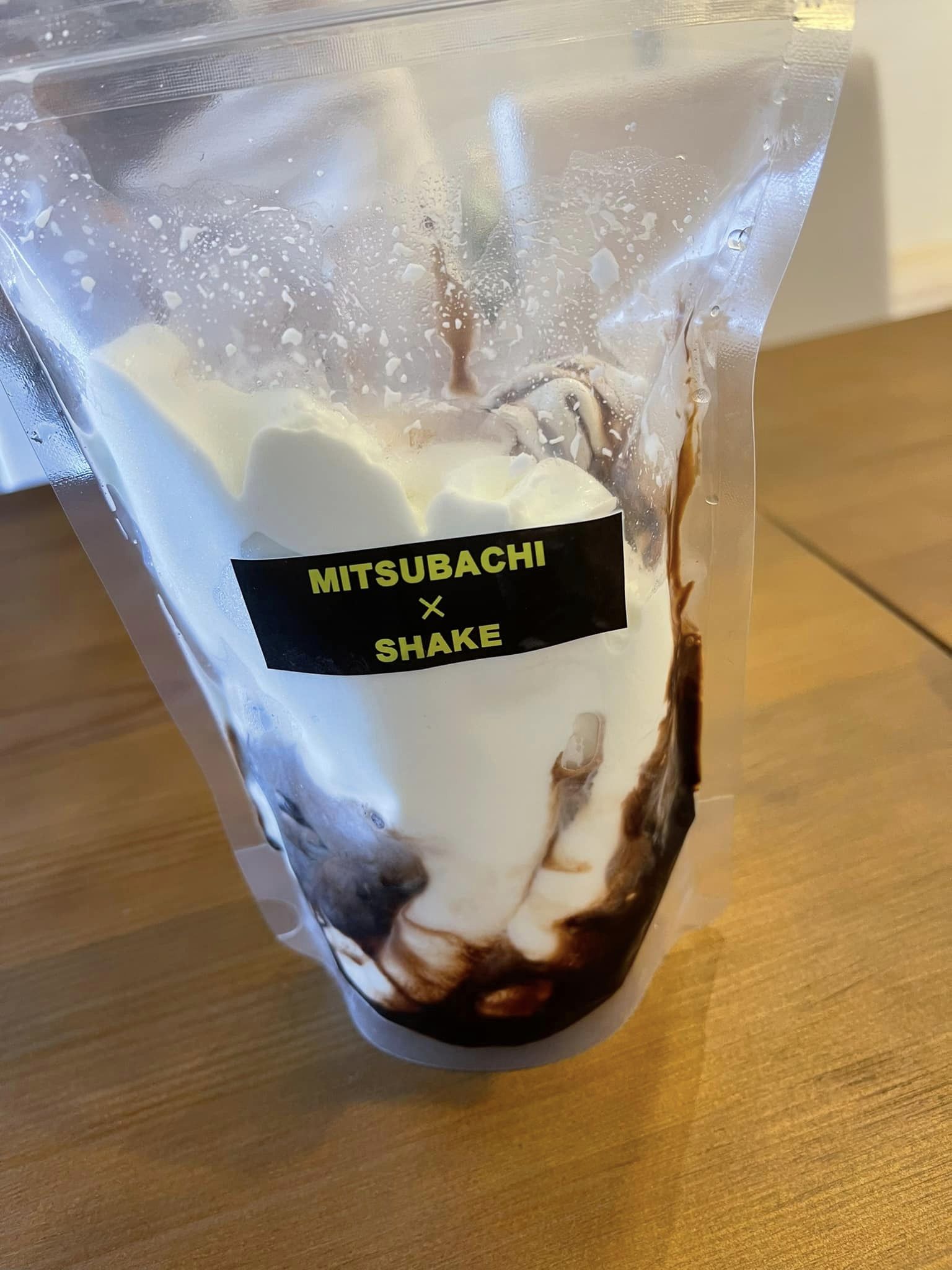みつばち ソフトクリーム みつばちスイーツ