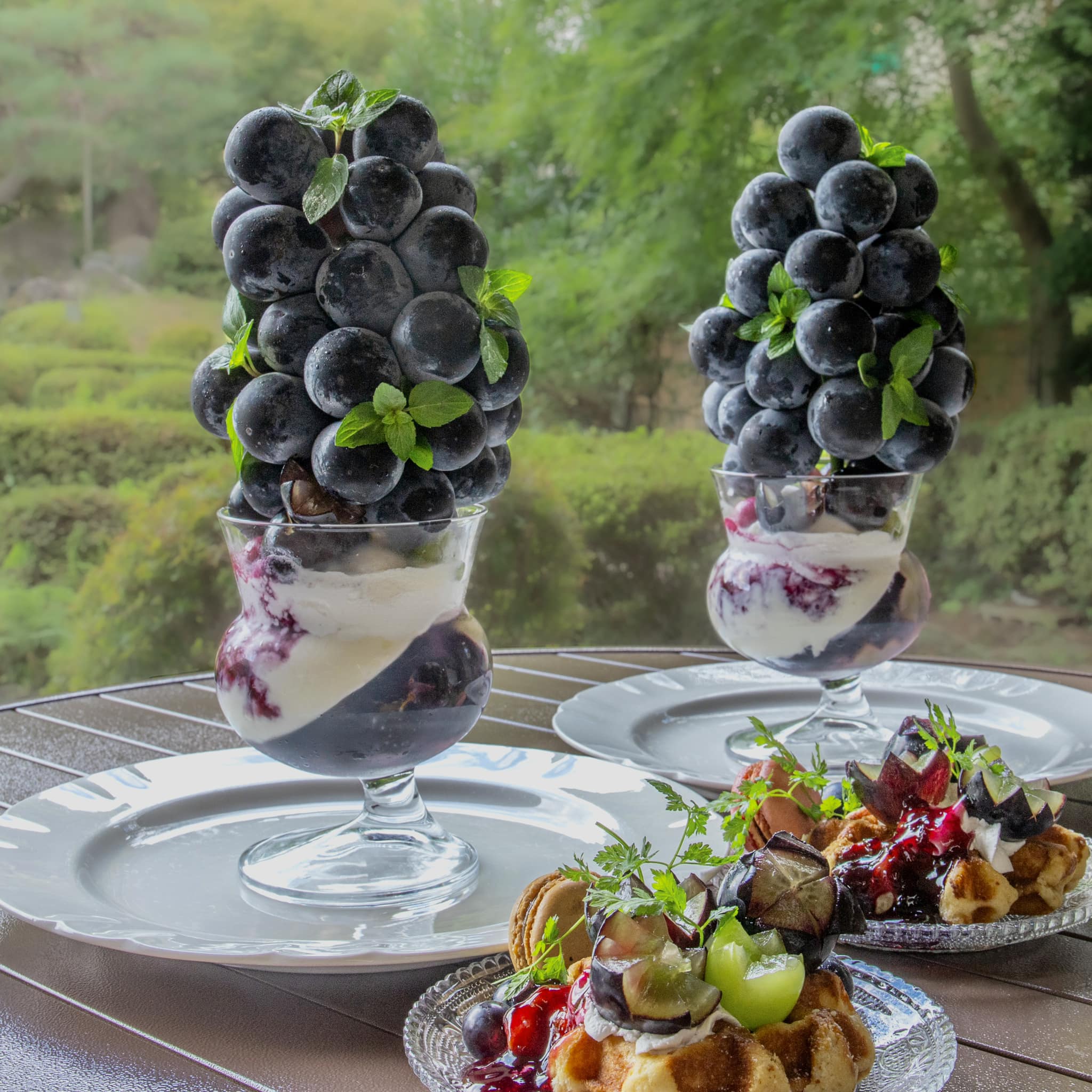 cafe SHIRO… パフェ・サンデー まるごとナガノパープル幸せパフェ
