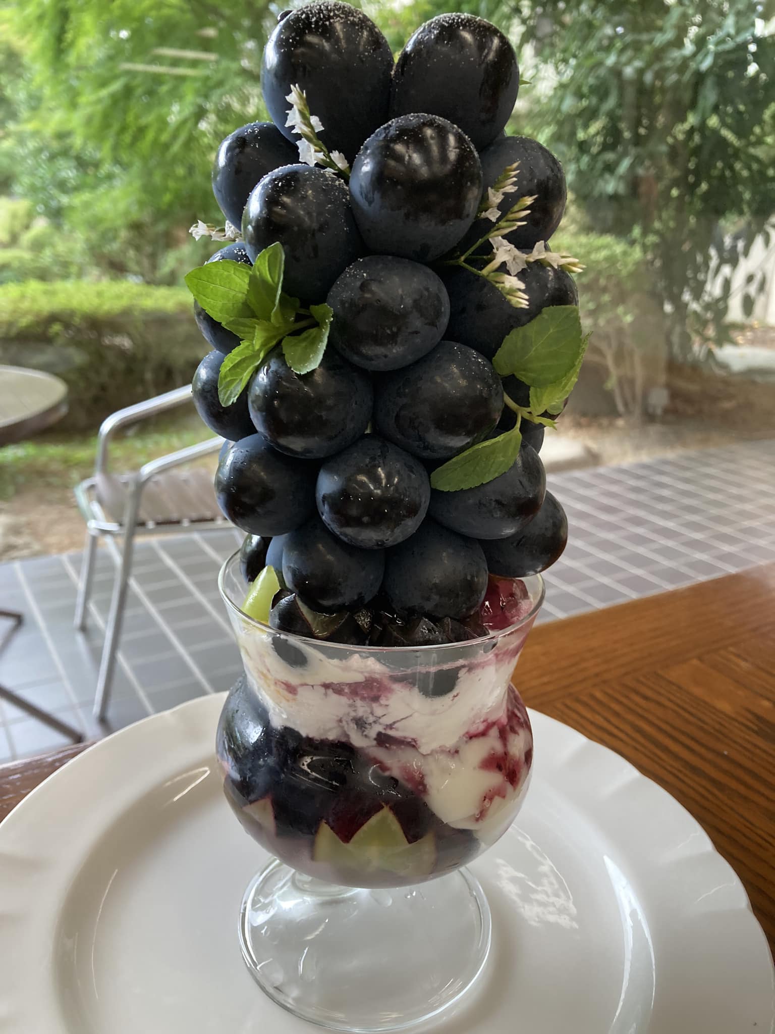 cafe SHIRO…&nbsp;パフェ・サンデー&nbsp;まるごとナガノパープル幸せパフェ