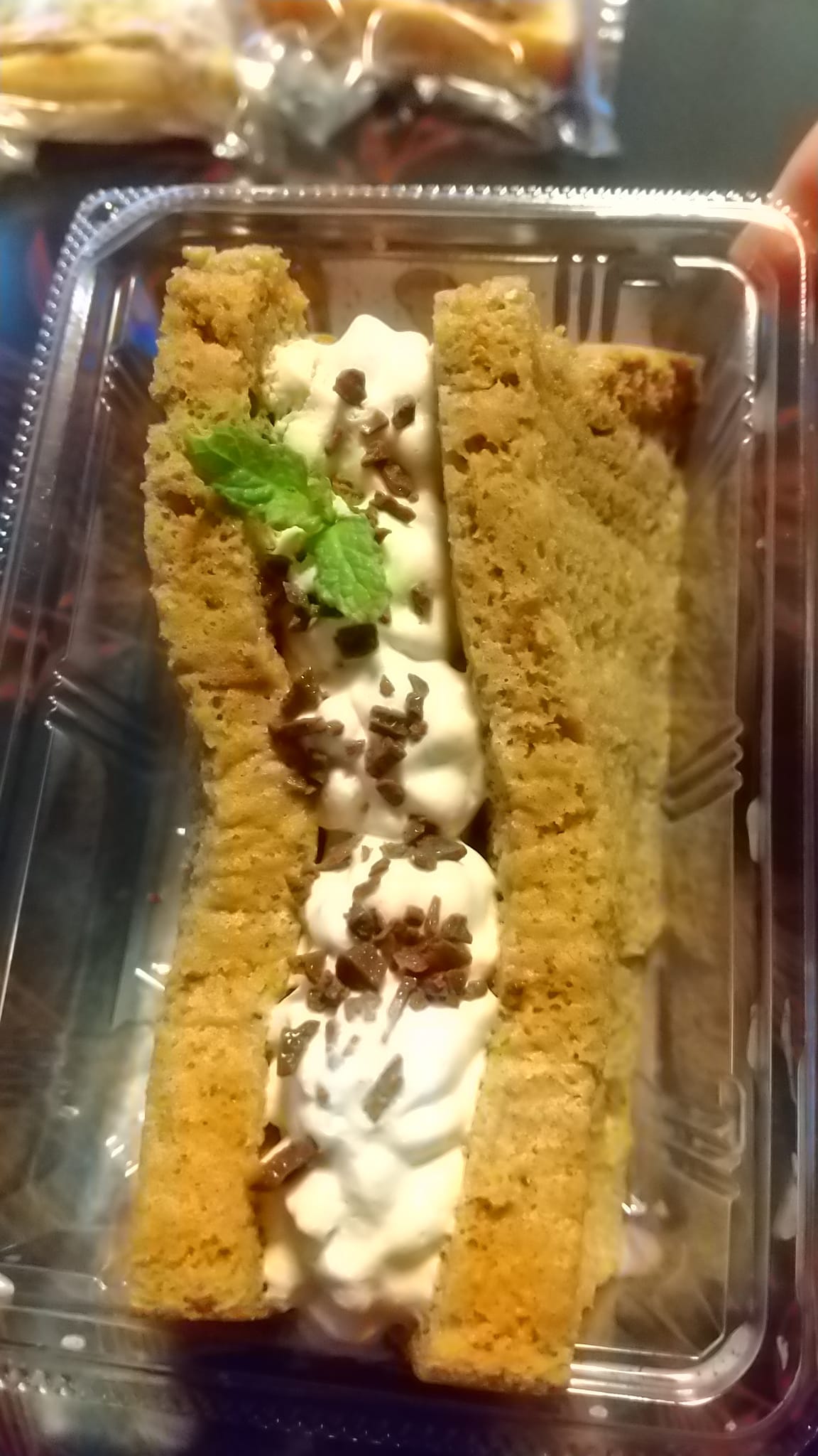 こやあそび鈴久 ケーキ・タルト 鈴久のシフォンケーキ