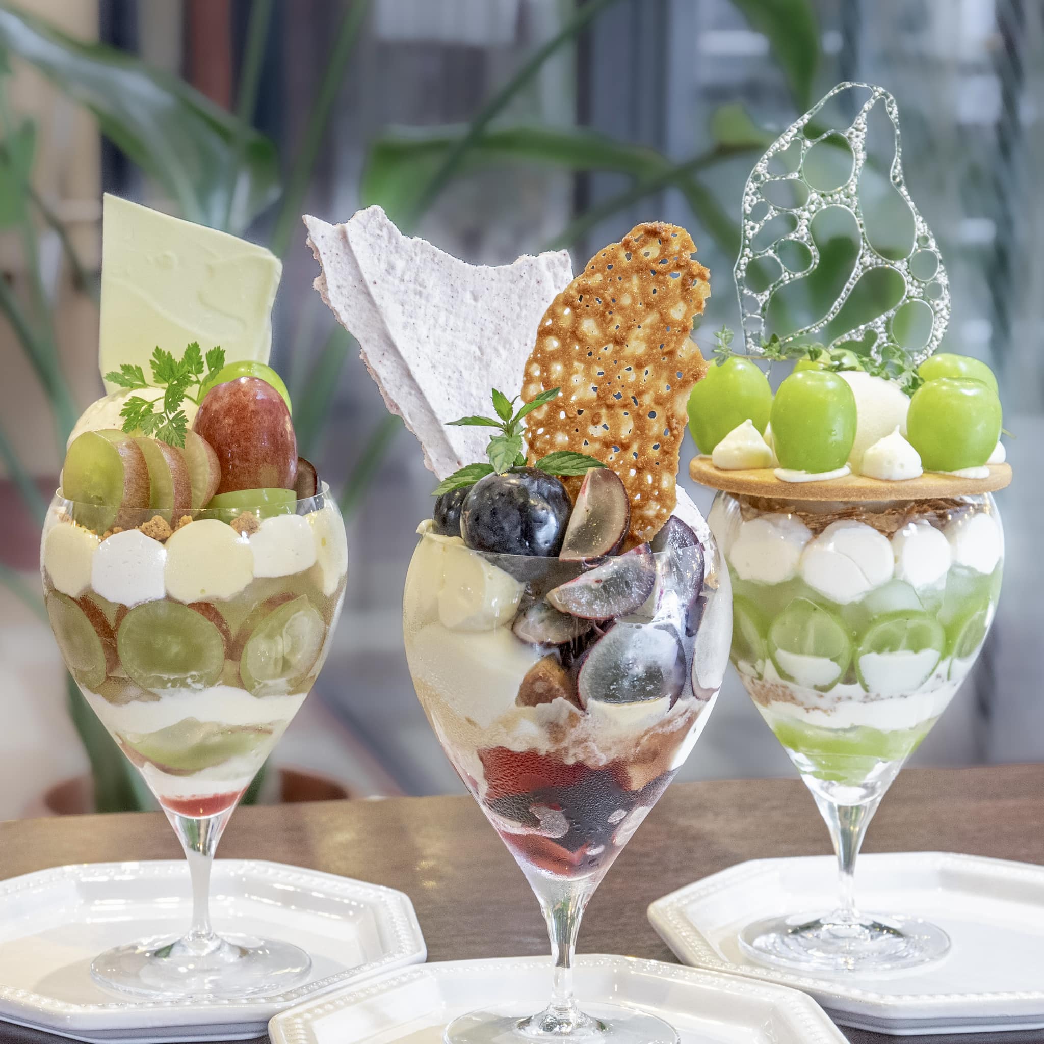 cafe VALEUR(カフェ ヴァルール) パフェ・サンデー ぶどう三姉妹のパフェ