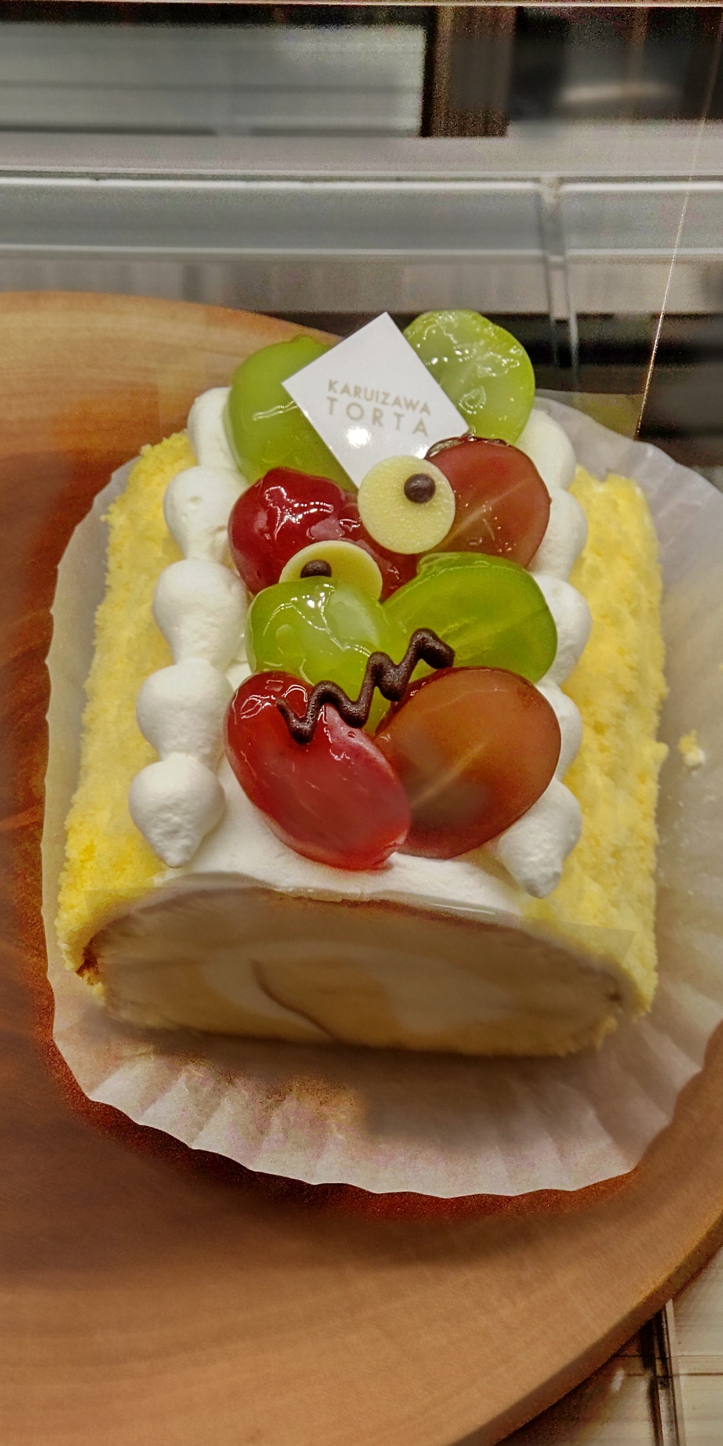 軽井沢トルタ ロールケーキ シャインマスカットロールケーキ