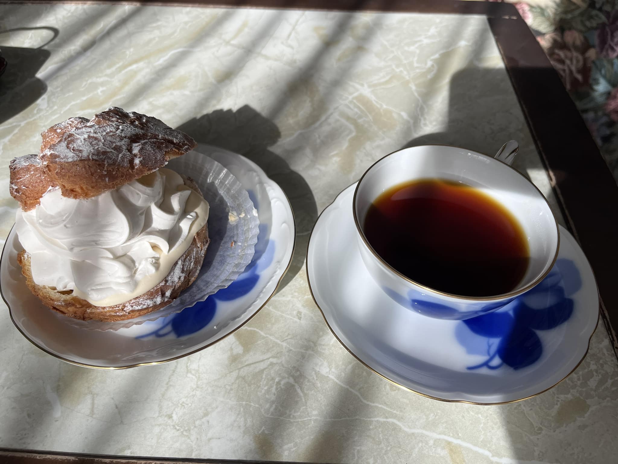 不二家（フジヤ）&nbsp;シュークリーム&nbsp;窯焼きダブルシュークリーム