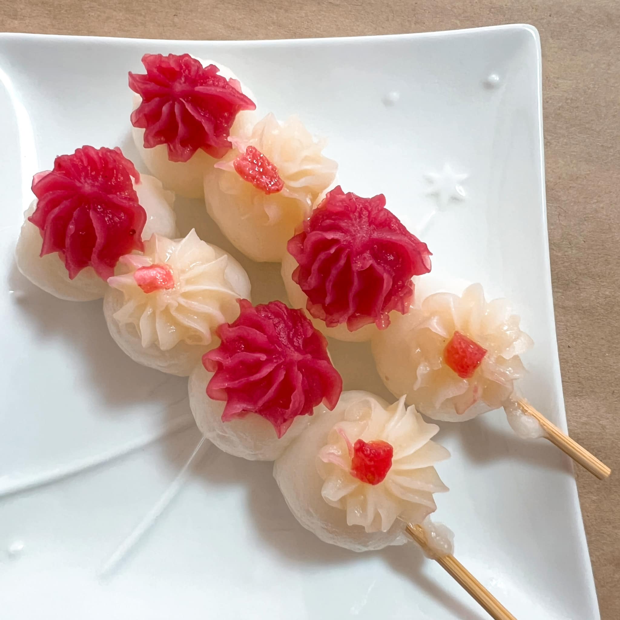 湯っ蔵んど(ユックランド) お団子,パン 八十八だんご&くらワッサン