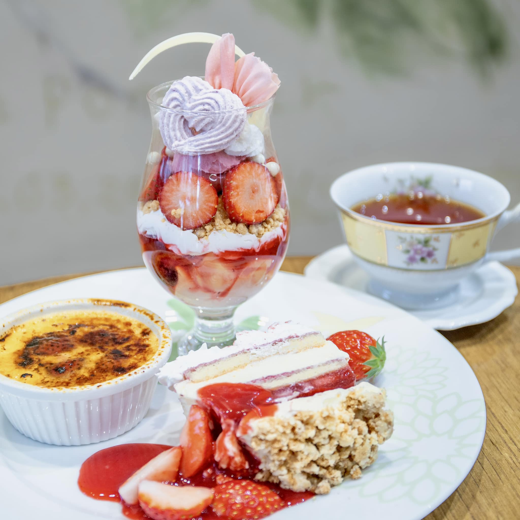 パティスリーヒラノ（cafe HIRANO）&nbsp;パフェ・サンデー,ケーキ・タルト&nbsp;苺のプランタンセット