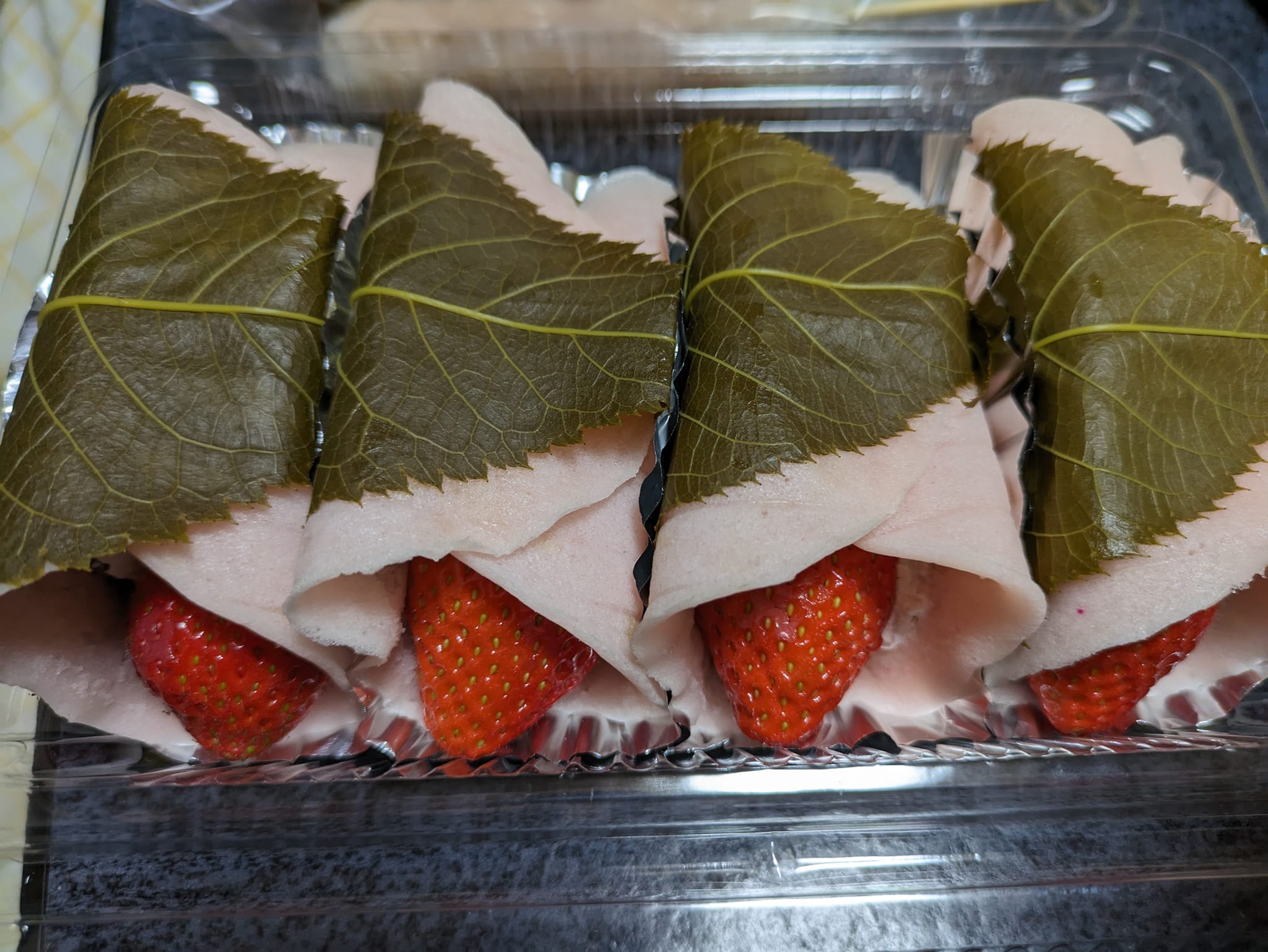 栄心堂(エイシンドウ) 桜もち いちごさくら餅