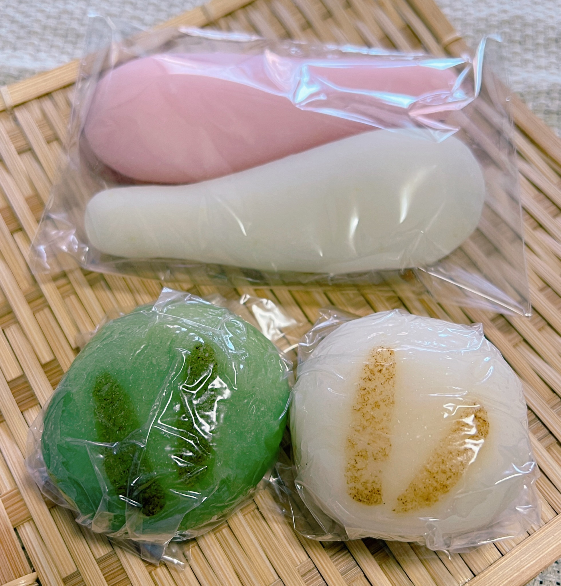 餅屋伝助（モチヤデンスケ）&nbsp;お餅&nbsp;うさぎ餅