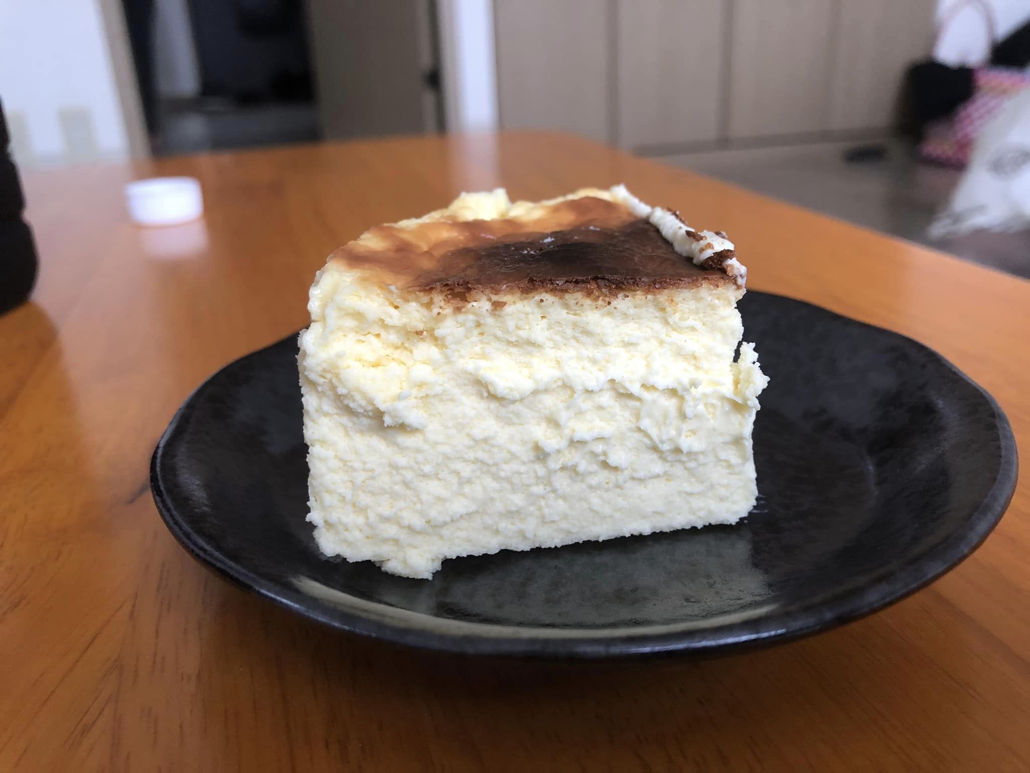 軽井沢トルタ&nbsp;チーズ・フロマージュ&nbsp;バスクチーズケーキ