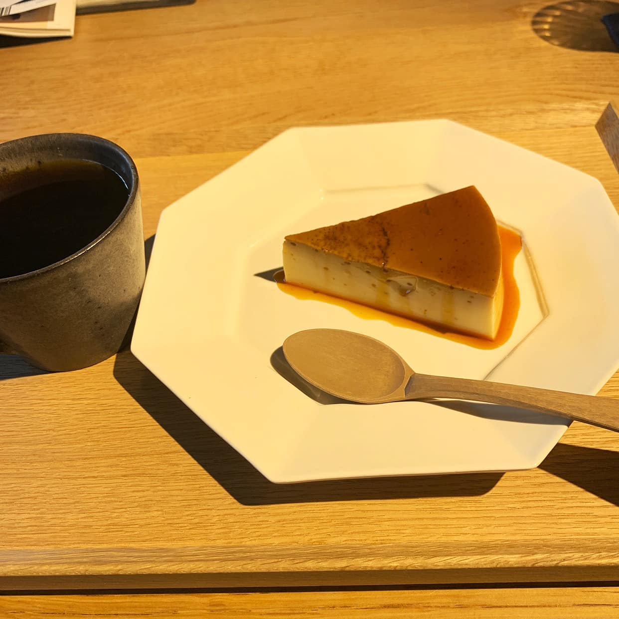 工芸と喫茶ひとつ石&nbsp;プリン&nbsp;ひとつ石のプリン